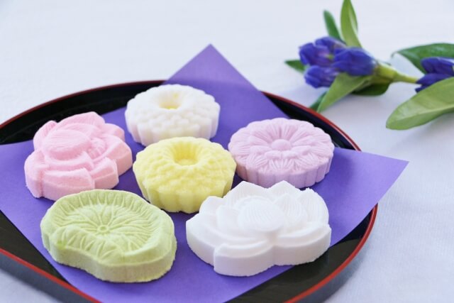 法事法要で和菓子が選ばれる意味と、その背景